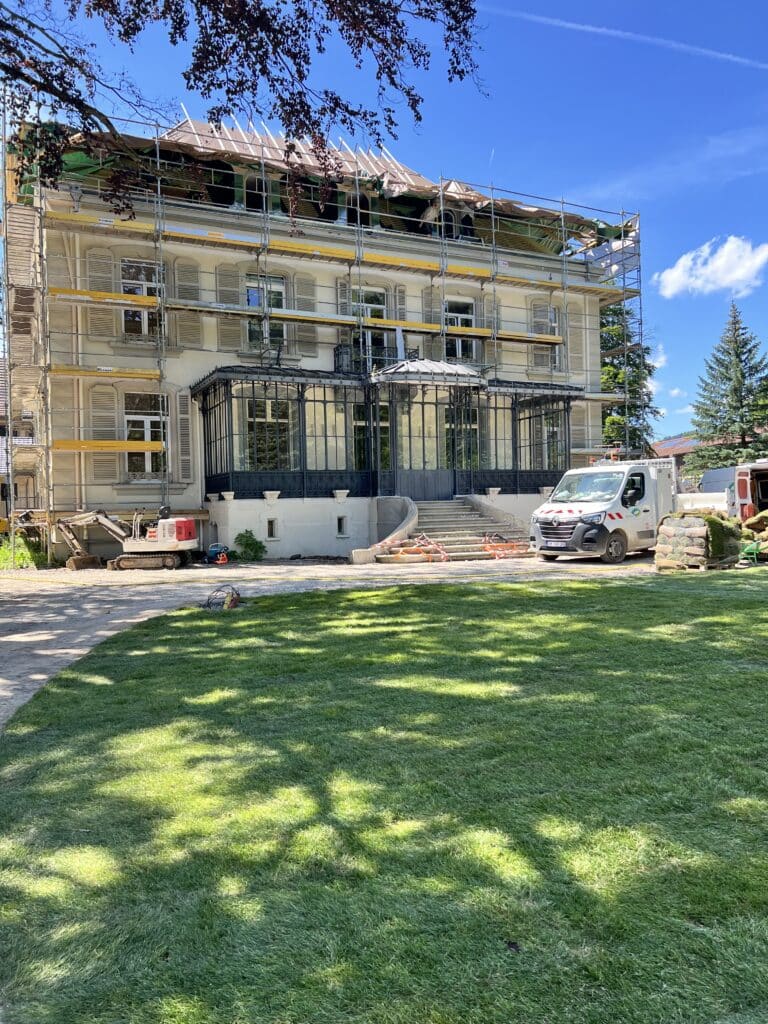 chantier de renovation de la villa des hetres pourpres